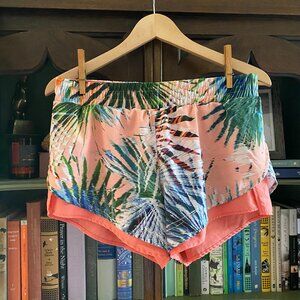 Fabletics Tropical Print Running Shorts – M – Coral Lined Athletic Shorts